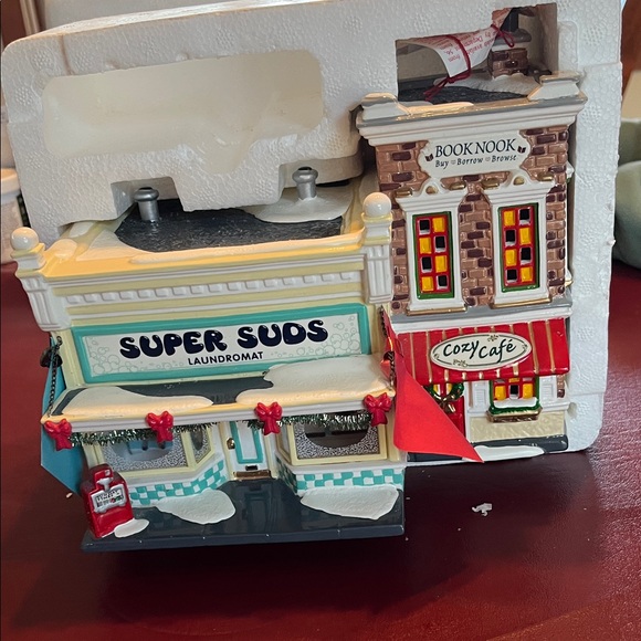 Department 56 Snow Village Super Suds Laundromat with Cozy Café - Picture 2 of 6